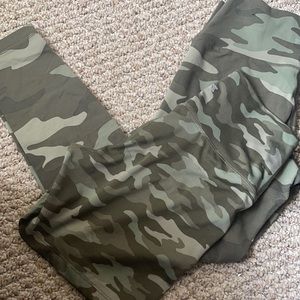 VS PINK ULTIMATE LEGGING + BIKER SHORT